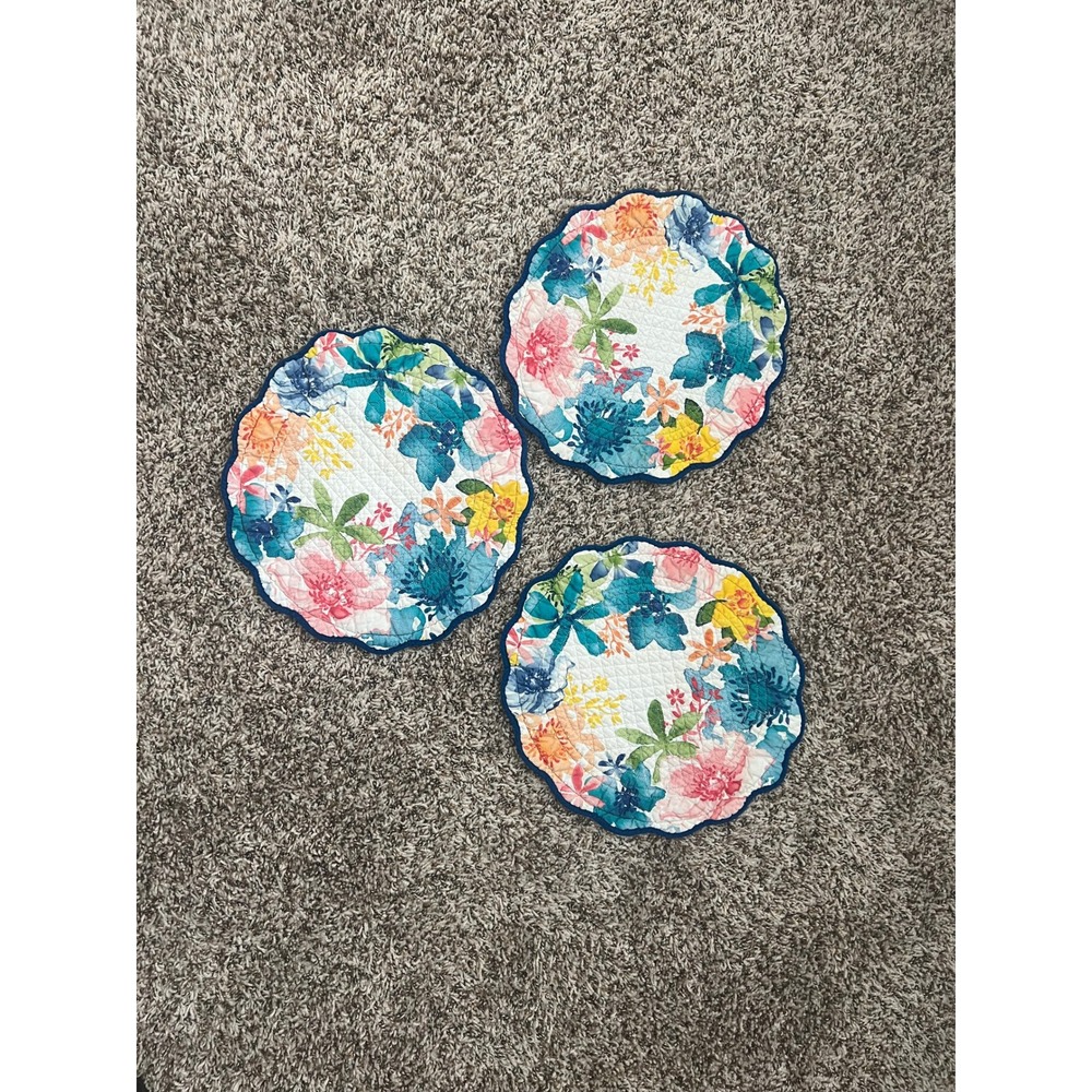 Floral Quilted Round Placemats Set of 3 Reversible Scalloped Blue (0923)